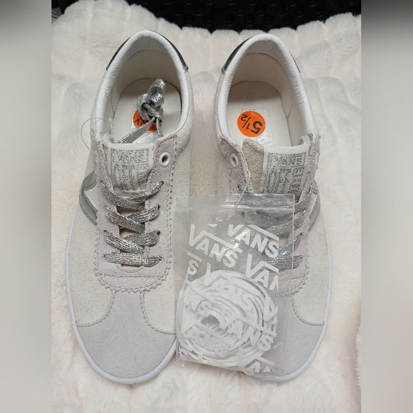 Vans Shoes - NEW Vans Off The Wall Suede Sneakers Silver Accent Women’s Size 7 NWOT
